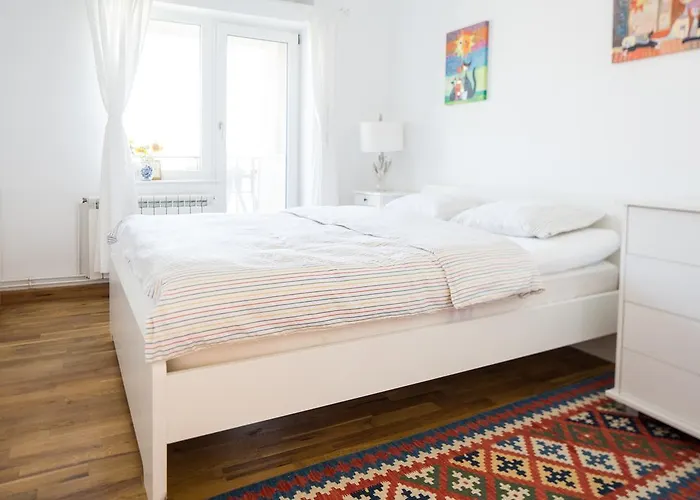 Diana's Flat 11 - Old Town Apartment