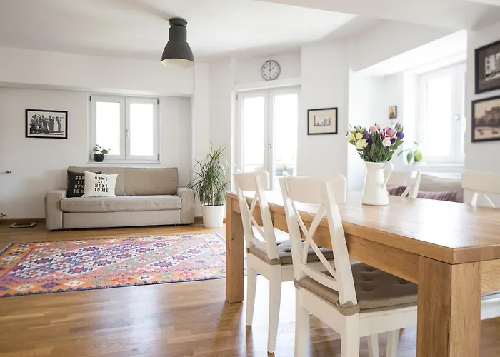 Diana's Flat 11 - Old Town Apartment *