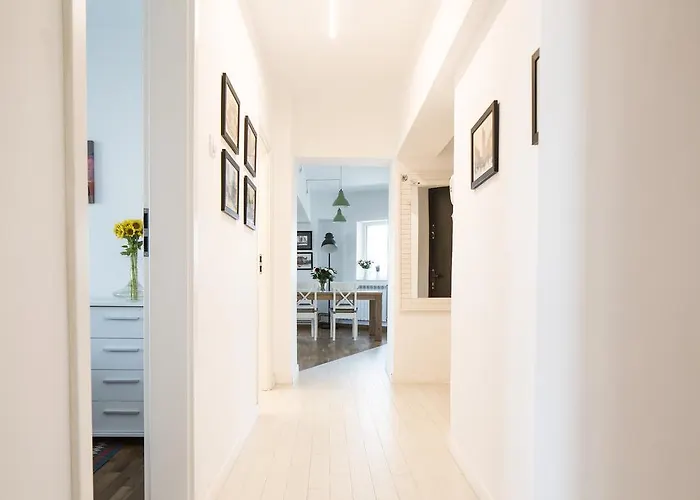 Diana's Flat 11 - Old Town Daire